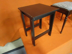 lot 374 image: Stands & Stool