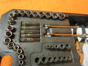 lot 377 image: Craftsman Tool Set