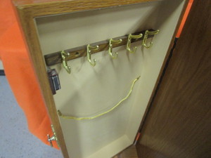 lot 413 image: Jewelry Cabinet 12x18x41