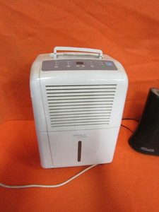 lot 428 image: Humidifiers