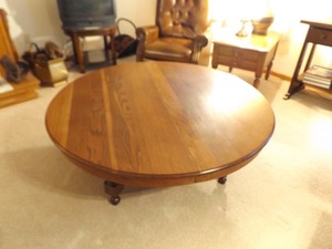 Large SOLID Wood Antique Round Coffee Table