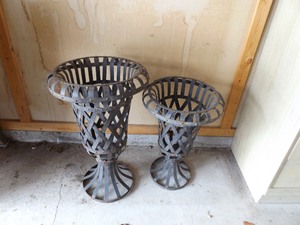 2 Iron Lawn Planters
