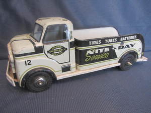 Vintage Lumar Service Truck