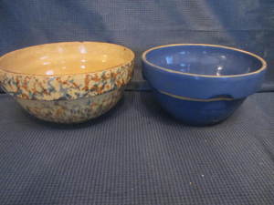 Ribbed Spatter & Blue Crock Bowls