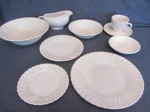 Swirl Dinnerware
