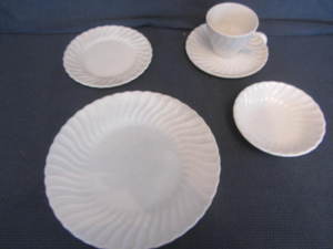 Swirl Dinnerware