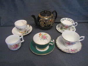 Tea Cups & Teapot