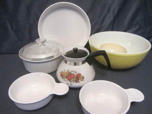 Corningware, Pyrex, Fire King