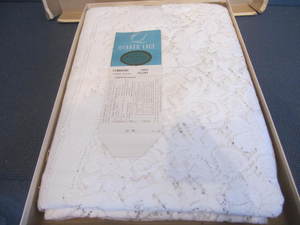 Quaker Lace Tablecloth