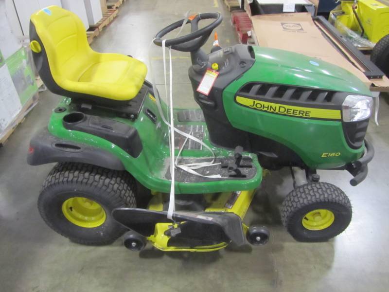 John deere e160 discount gas hydrostatic lawn tractor