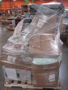 lot 7 image: WHOLESALE MIXED PALLET OF RETURNS - HOME DECOR AND SMALL APPLIANCES