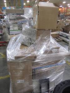 lot 33 image: WHOLESALE MIXED PALLET OF RETURNS - SMALL HOUSEWARES AND GARAGE ITEMS