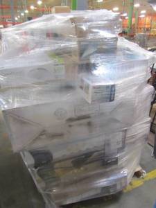 lot 40 image: WHOLESALE MIXED PALLET OF RETURNS - LIGHTING AND CEILING FANS