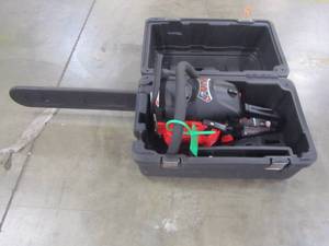 lot 72 image: CRAFTSMAN 42-cc 2-cycle 18-in Gas Chainsaw CMXGSAMY421S