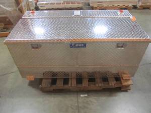 lot 101 image: Uws 100 Gal. Aluminum Transfer Tank Combo TT-100-COMBO