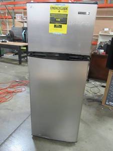 lot 311 image: Thompson 7.5 cu. ft. Top-Freezer Refrigerator, TFR-725 - Missing Shelf and 2 Door Bins, Small Dent on Bottom Door near bottom.