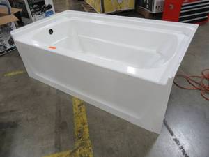 lot 312 image: Sterling Ensemble 60 X 32 X 18 Tall. White with Left-Hand Drain, 71121810-0 - Crack in RH Bottom Corner of Apron.