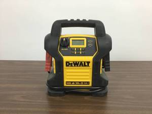 lot 15 image: Dewalt 1400 Peak Amp Jump Starter with Digital Compressor