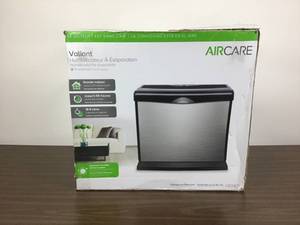 lot 32 image: Aircare 5 Gal. Evaporative Humidifier for 4,000 sq. ft.