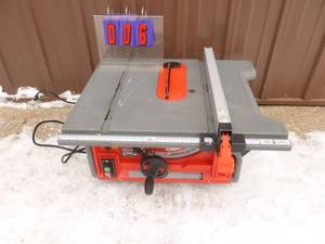 Craftsman 10 Bench mount saw. No miter included. New condition. As shown.