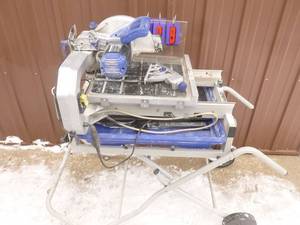 Kobalt tile saw. Tested & works. Does start slow sometimes. As shown.