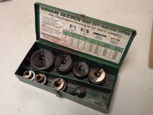 lot 110 image: Greenlee Slug Splitter Heavy Duty Punching System 7307, Metal Case