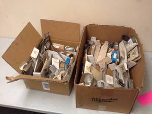 lot 111 image: High Speed Twist Drill Bits, Bottoming Taps, Taper Taps, Fastenal 118 Point Drill Bits