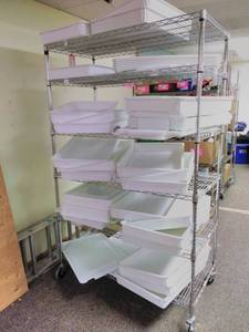 lot 131 image: Lot of (Approximately 25) Plastic Bread Pans