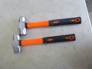 2 Club Hammers