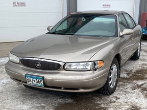 lot 1 image: 1999 Buick Century Custom