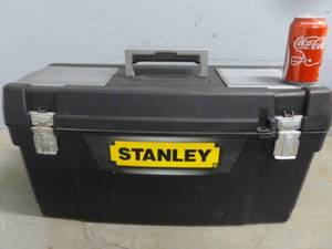 lot 5 image: Stanley Toolbox