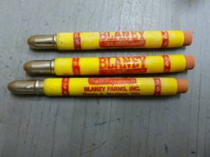 lot 16 image: Vintage Bullet Pencils