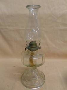lot 23 image: Vintage Oil Lamp