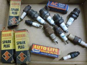 lot 54 image: Vintage Spark Plugs