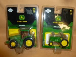 lot 65 image: John Deere Toy Tractor