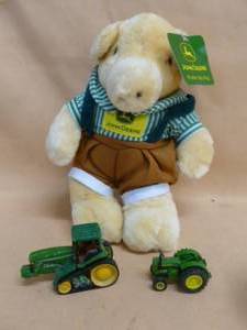 lot 66 image: John Deere Collectible