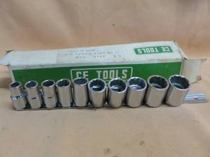 lot 77 image: New Socket Set