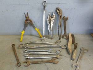 lot 91 image: Tools