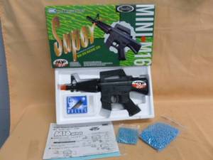 lot 94 image: New Soft Pellet Gun