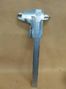 lot 126 image: Machinists Tool