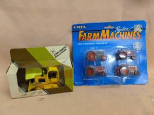 lot 130 image: Ertl Tractor