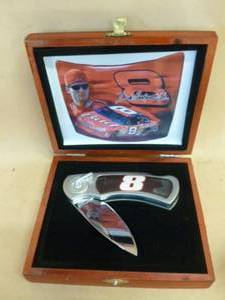 lot 150 image: Collector Knife