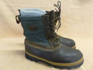 lot 165 image: Soral Boots