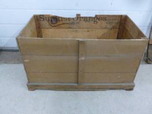 lot 178 image: Vintage Wooden Crate