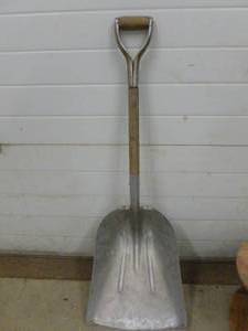 lot 180 image: Scoop Shovel