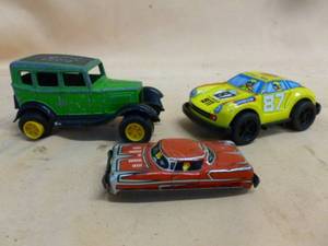 lot 188 image: Vintage Toys