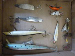 lot 192 image: Fishing Baits