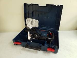 lot 10 image: Bosch 1-34in. SDS-max Combination Hammer RH745, Instruction Manual, Carry Case