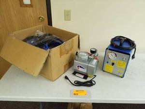 lot 39 image: Shibuya Vacuum Pump with Mistuvac Vacuum Pump and Gast Diteq Pump DOA-V720-AA