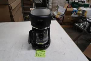 lot W45 image: Mr. Coffee Easy Measure 12 cup Programmable Coffee Maker, Water Filtration System